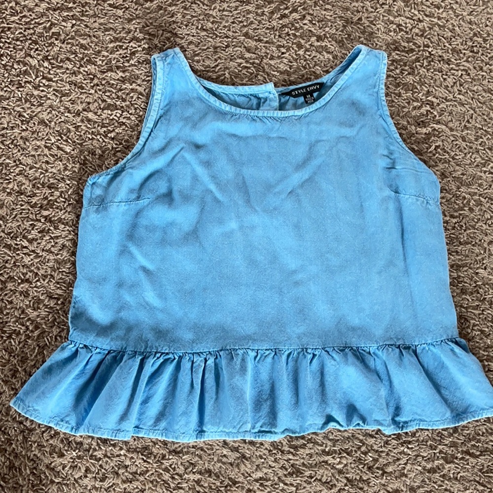 Top - Picture 2 of 3